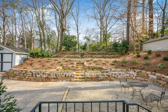 Building Photo - 1861 Ardmore Rd NW