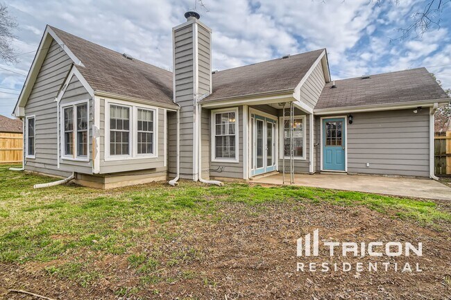 Building Photo - 106 Agee Cir E