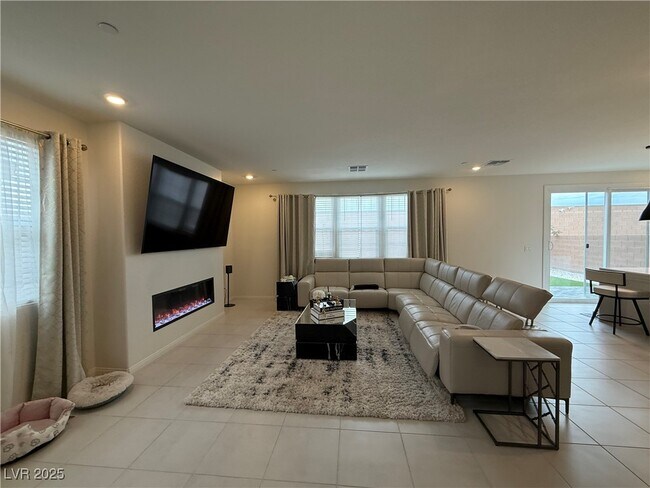 Building Photo - 3777 Alla Rocca Ave