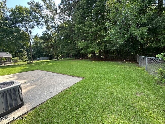 Building Photo - 502 Thyme Ct