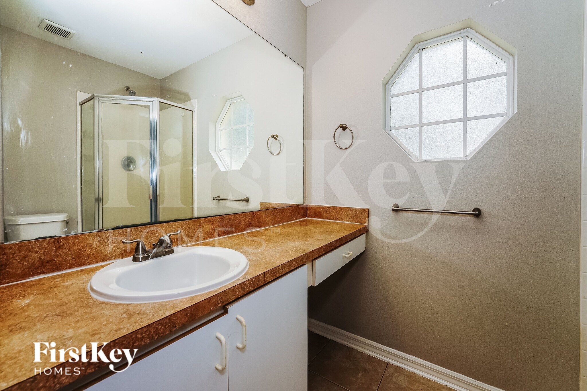 Building Photo - 791 Geary St SW