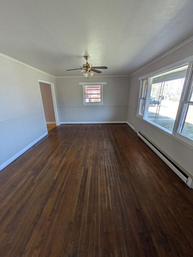 Building Photo - 3BD/1.5BA Duplex in Morganton, NC