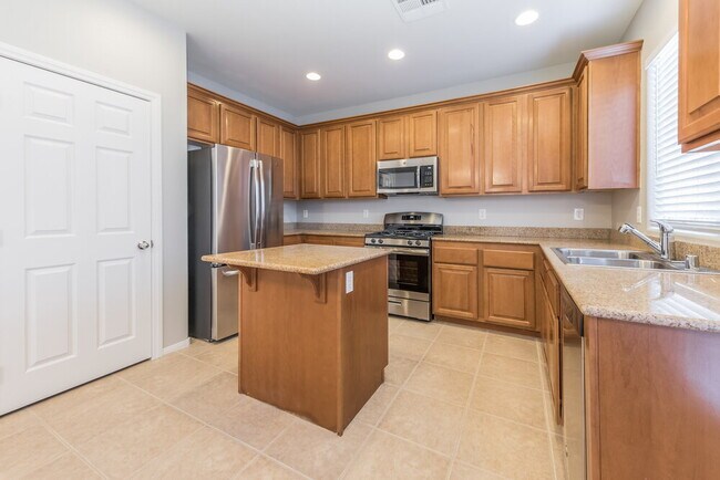 Building Photo - 8257 Begonia Blush Dr