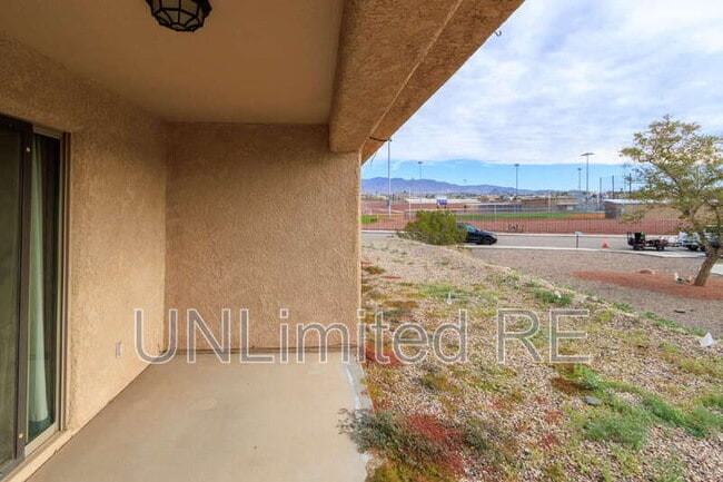 Building Photo - 2470 Constellation Dr