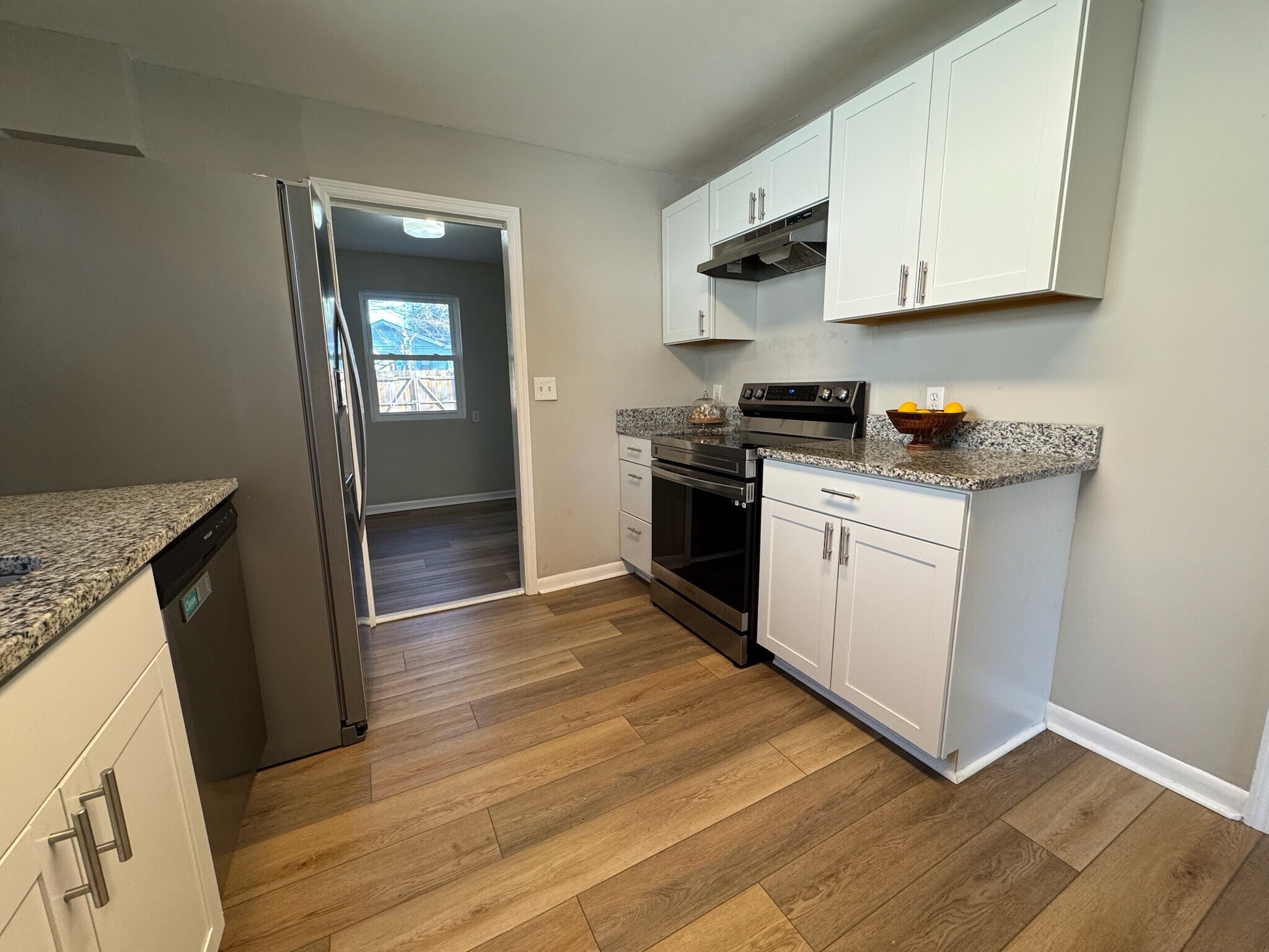 Building Photo - 2052 E 42nd St