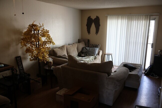 Primary Photo - 2820 E Le Marche Ave