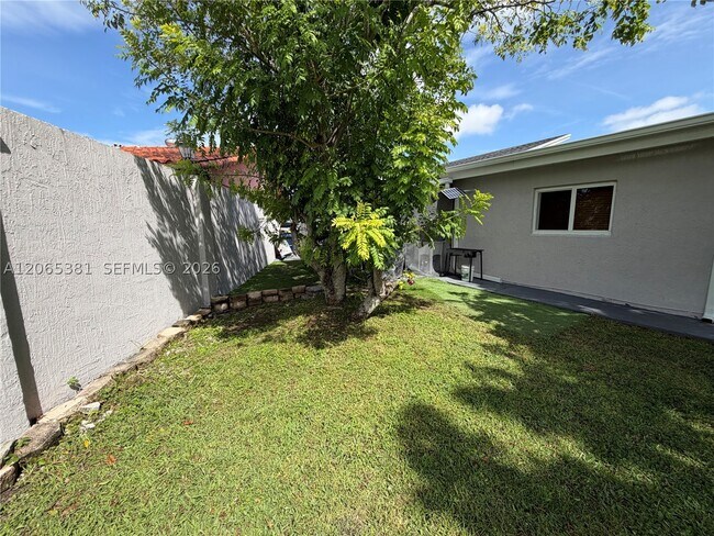 Building Photo - 3613 SW 112th Pl