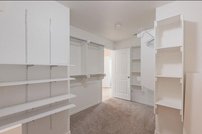 Building Photo - 6706 Yellow Rose Ct