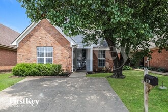 Building Photo - 7602 Iris Dr