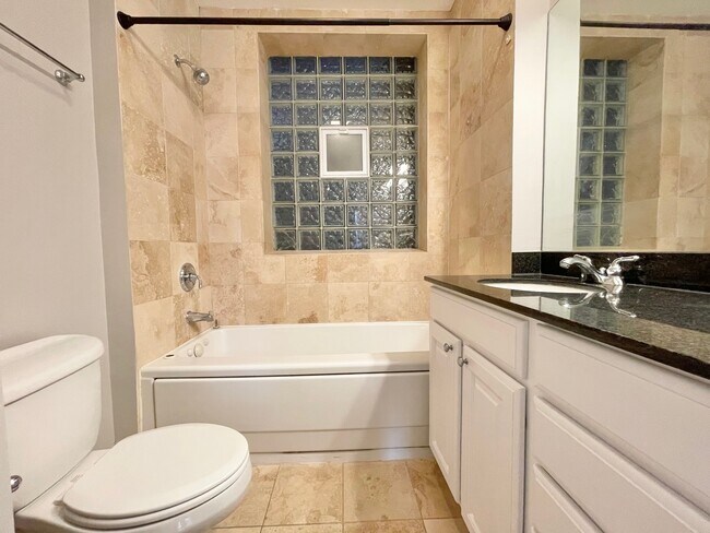 Building Photo - 2801 N Seminary Ave