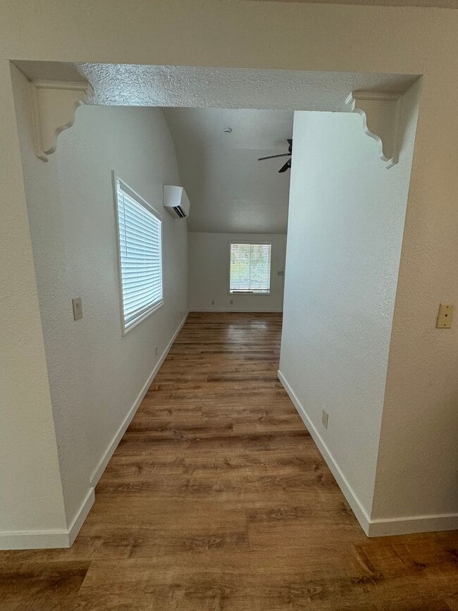 Building Photo - Fully Remodeled 2 bed/1 bath home in Cottage Grove