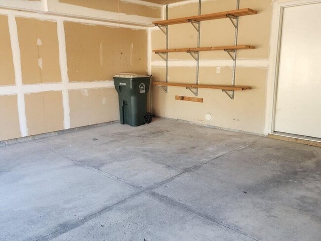 Building Photo - 526 Cherry Orchard Rd