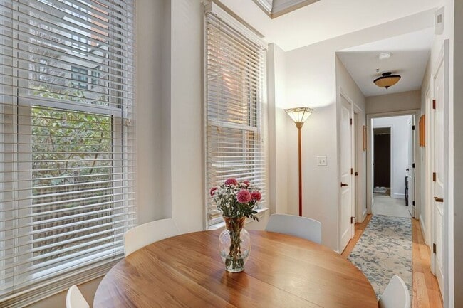 Building Photo - 1323 Clifton St NW