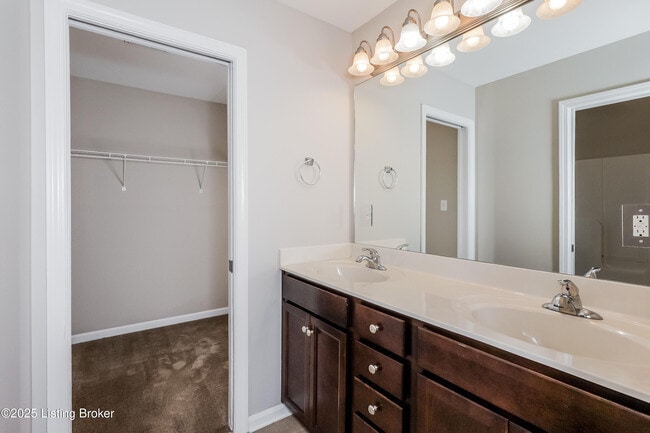 Building Photo - 214 Bald Eagles Cir