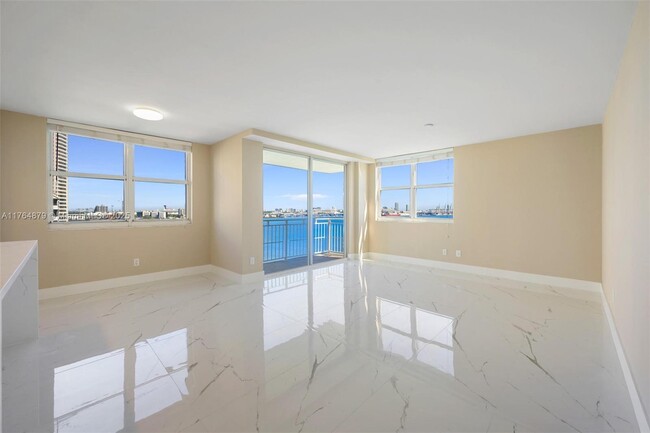 Building Photo - 770 Claughton Island Dr