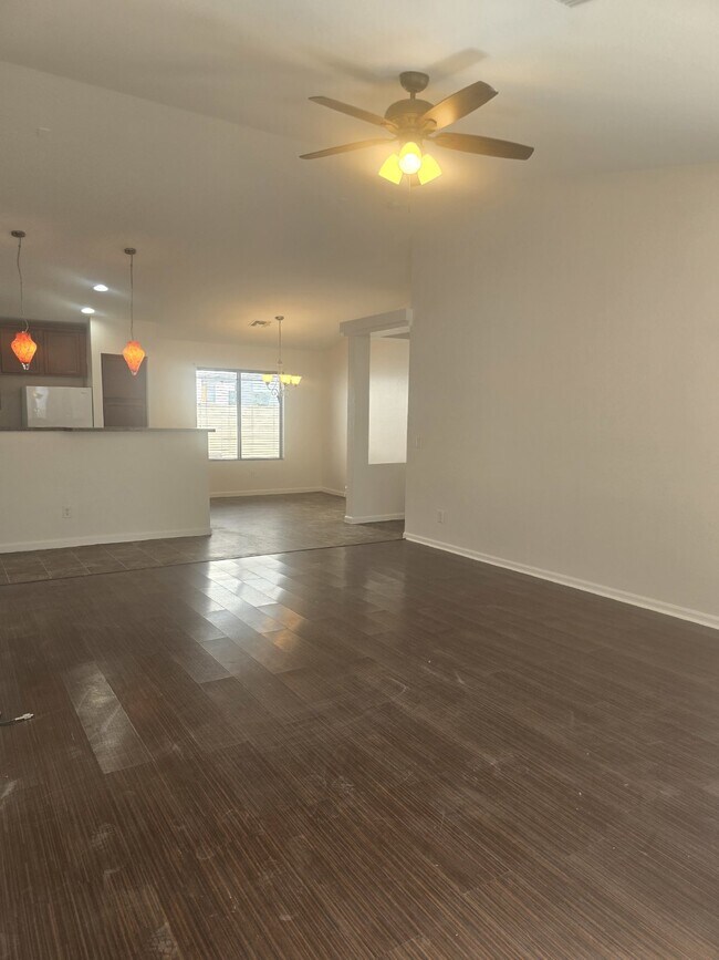 Building Photo - Heartland Ranch Gem