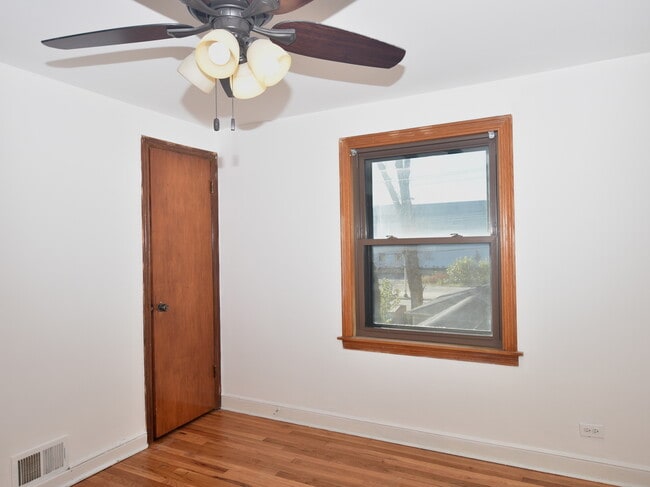 Building Photo - 5153 W 64th Pl