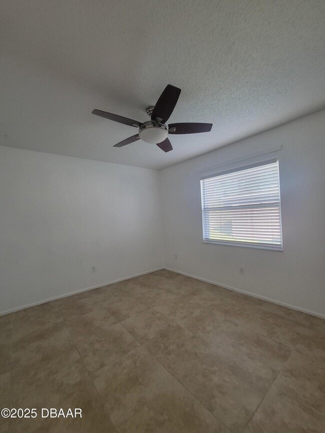 Building Photo - 1112 5th St