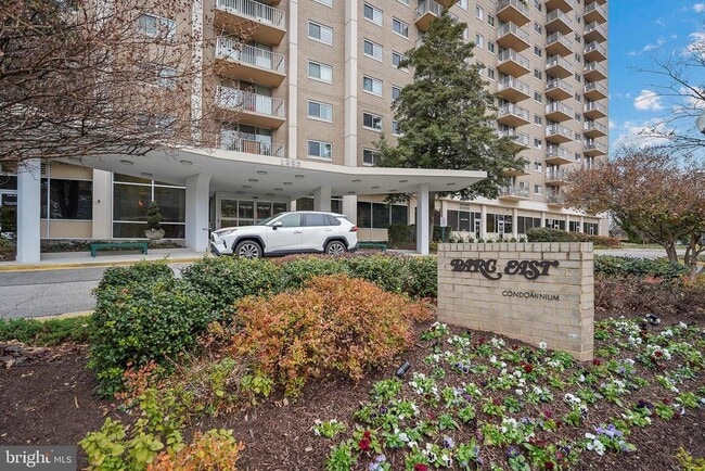 Building Photo - 1225 Martha Custis Dr