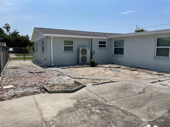 Building Photo - 1327 Honor Dr
