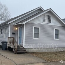 Building Photo - 411 S Victor Ave