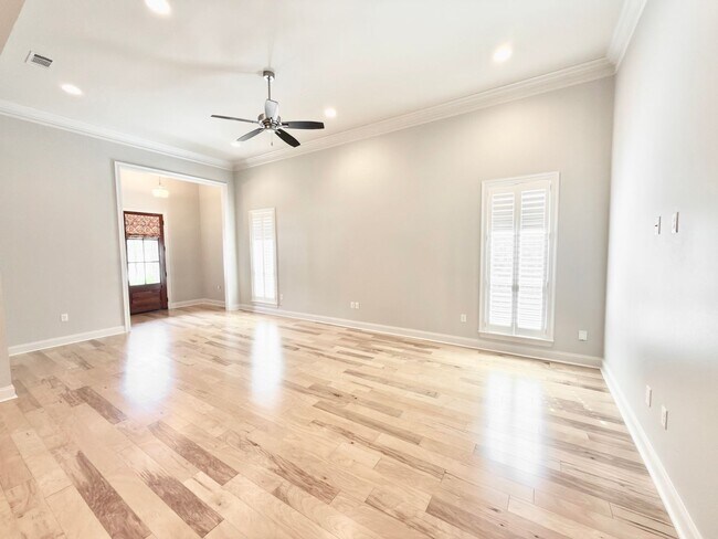 Building Photo - 7704 Ibiza Dr