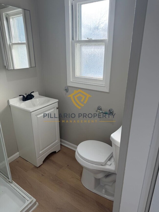 Building Photo - Fully Renovated 3-Bedroom/2-Bathroom with Huge Loft, Near Ellenberger Park, Available NOW!