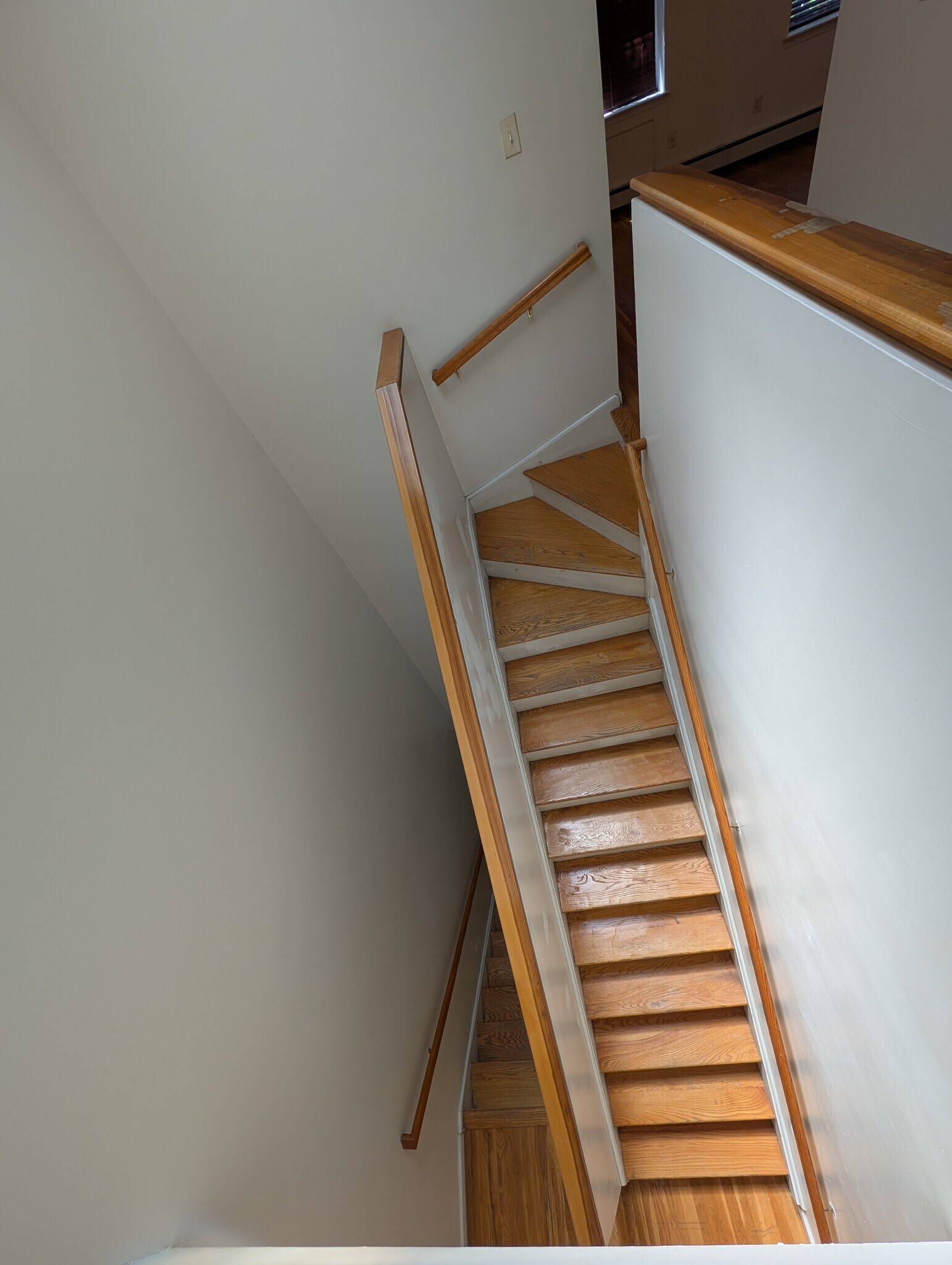 Private entrance from top - 755 Essex St