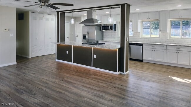 Building Photo - 9315 Glenwood Trail