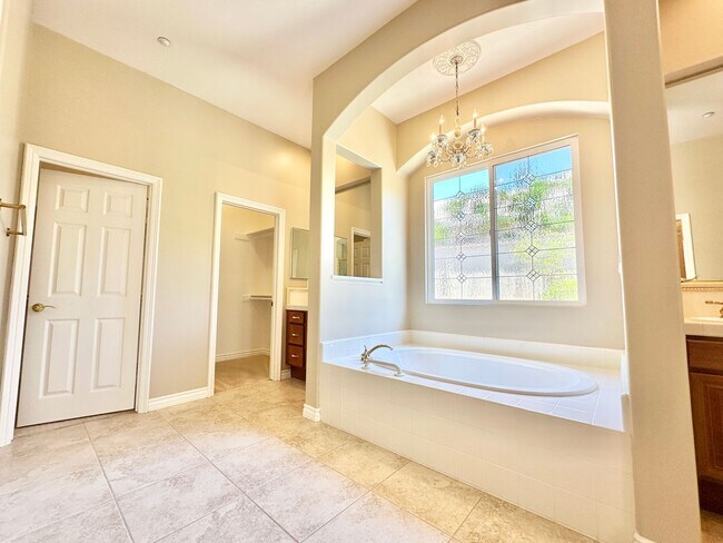 Building Photo - Beautiful Single-Level Custom Home with Serene Backyard Space in the Lovely Peppertree Park Commu...