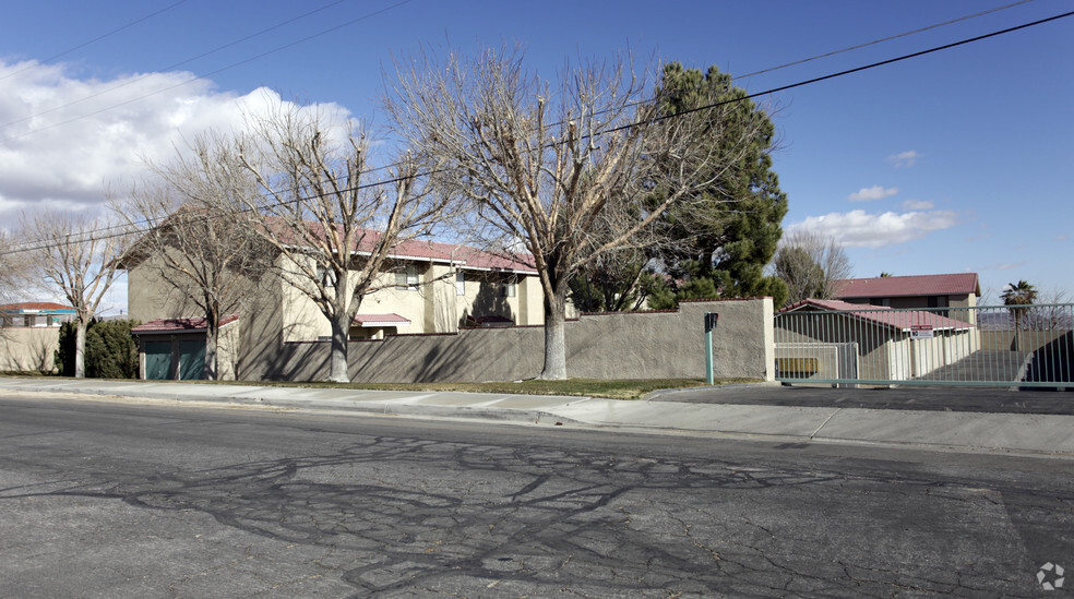 Primary Photo - Windridge Apartments