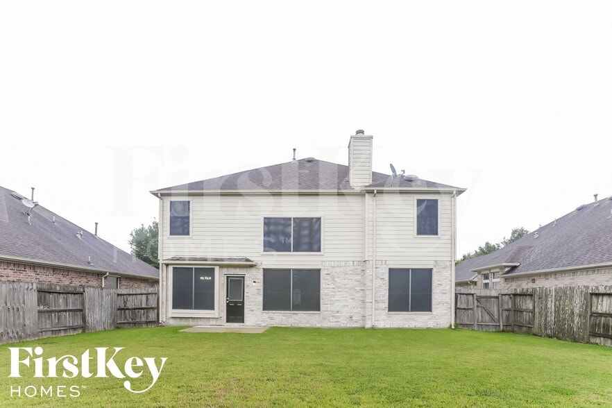 Building Photo - 5411 Baldwin Elm St