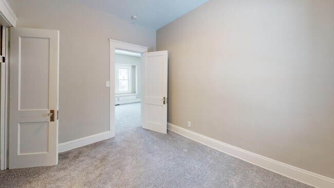Building Photo - 4500 W 39th St