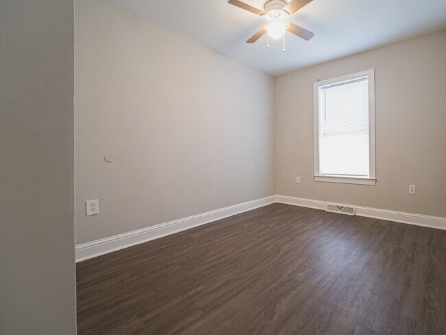 Building Photo - "Charming 3-Bedroom Retreat with 2 Full Baths in Gastonia - Your Cozy Haven Awaits!"