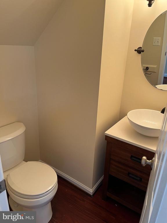 Building Photo - 874 Waterford Dr