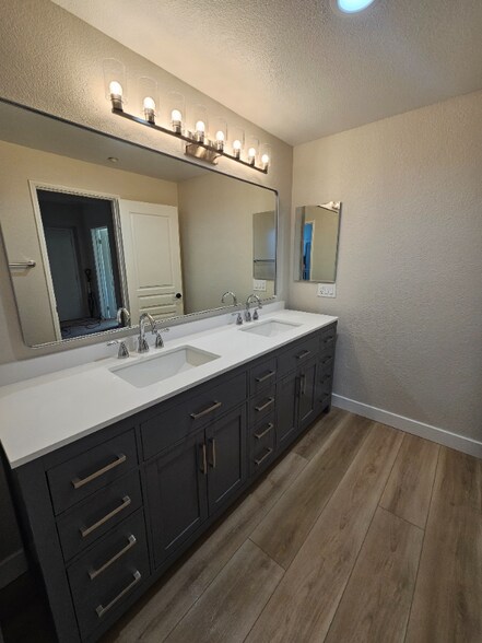 Building Photo - 8300 Station Village Ln