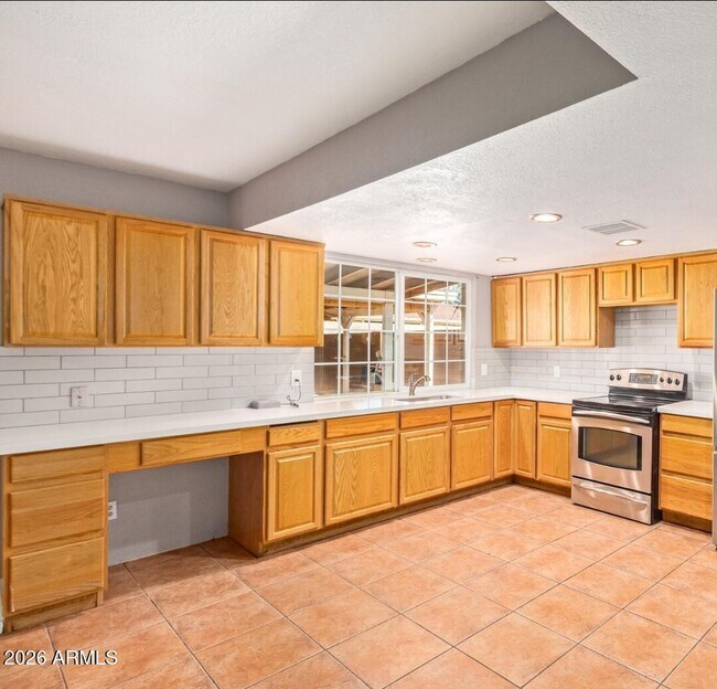 Building Photo - 7716 W Cora Ln