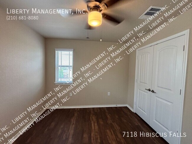 Building Photo - 7118 Hibiscus Falls