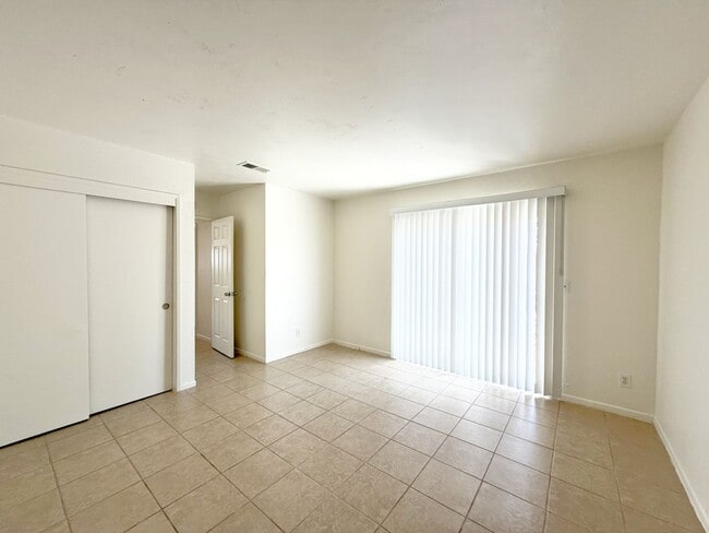 Building Photo - 32425 Rancho Vista Dr