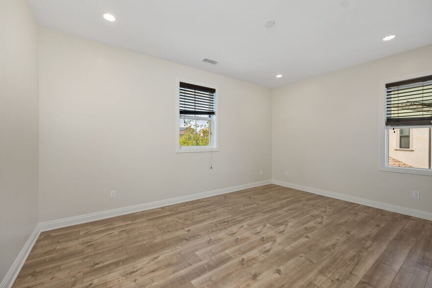 Building Photo - 15899 Wadsworth Pl