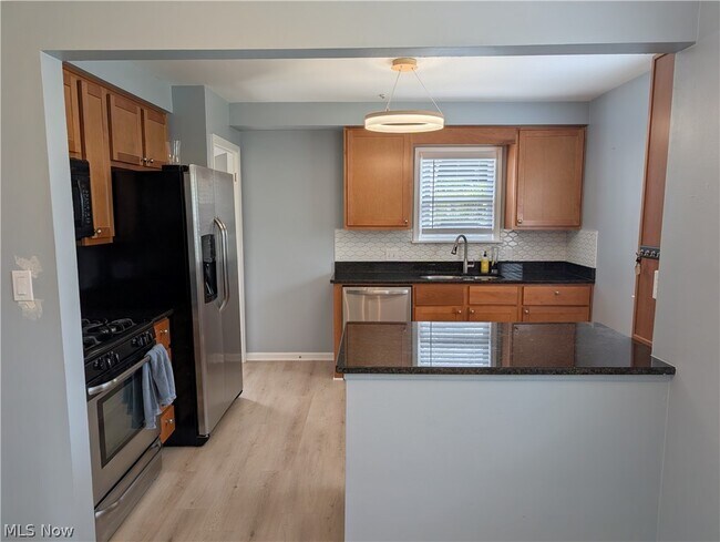 Building Photo - 1678 Byron Dr