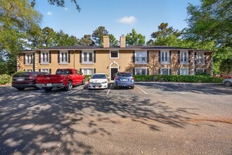 Building Photo - Windsor Pointe Condo
