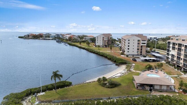 Building Photo - 4550 Bay Blvd