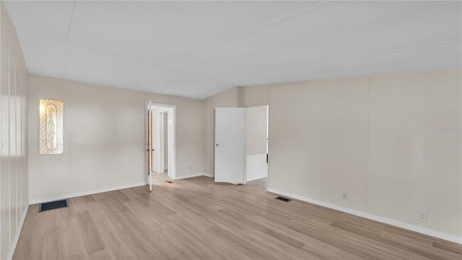 Building Photo - 8638 Gibson Oaks Dr