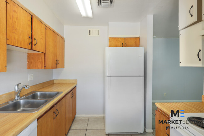 Building Photo - 4 Bed/2Bath Home at 39th Ave/Camelback! Re...