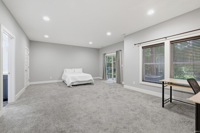 Building Photo - 0 N Cypress Ln