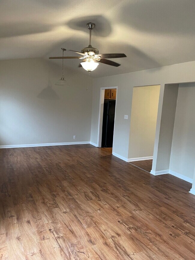 Building Photo - 1508 Smoot Dr