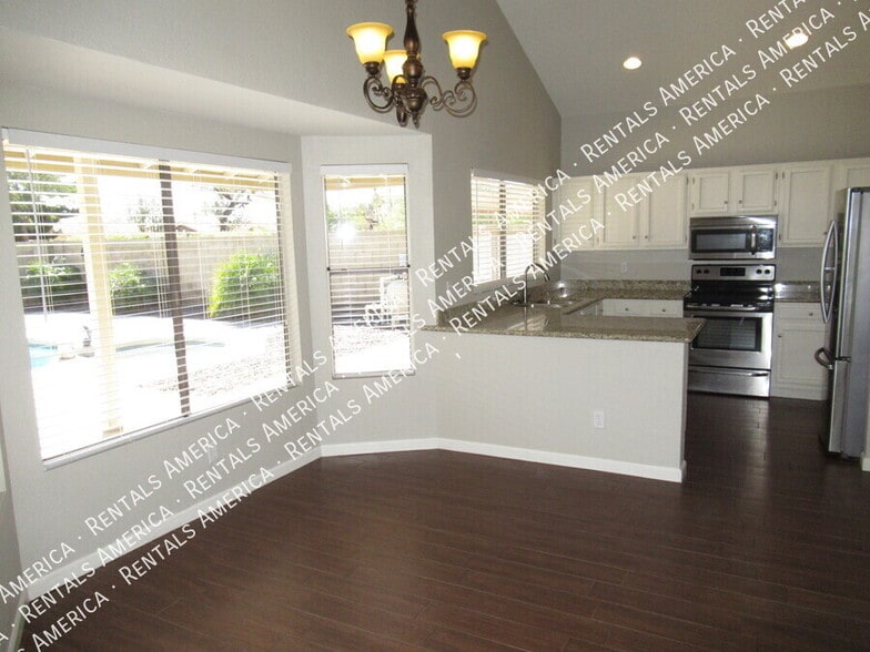 Building Photo - 1251 E Brentrup Dr