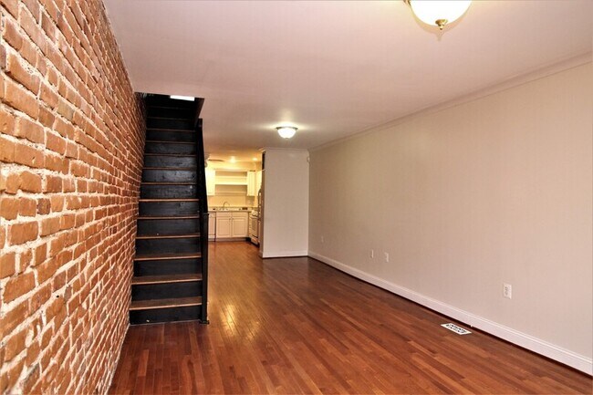 Building Photo - 1819 Jackson St