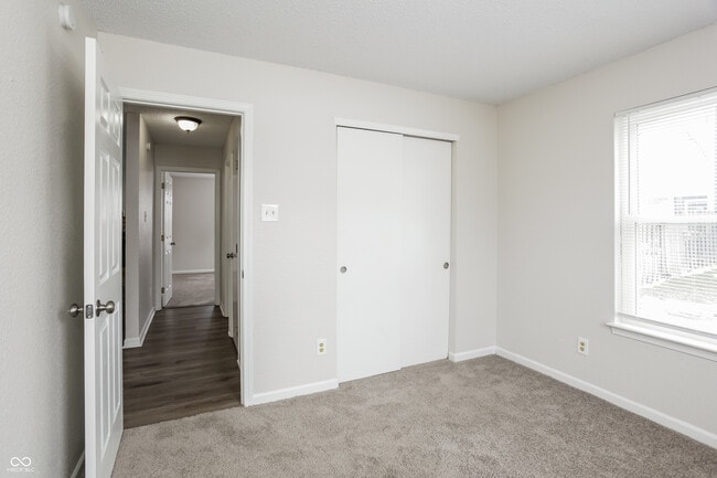 Building Photo - 2079 Meadowlark Ln